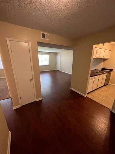 603 Colonial Drive Unit 2 - Photo 2 of 10