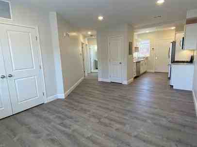 219 Waterman Street - Photo 4 of 10