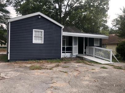 Realty St.  109 - Photo 2 of 8