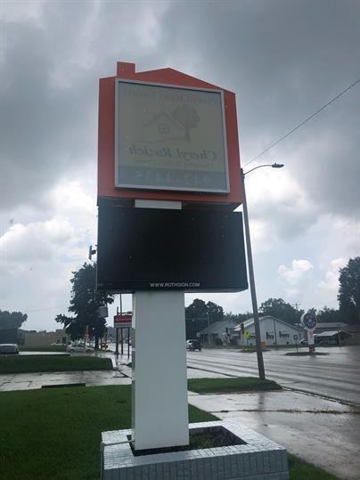 700 South Park Avenue - Photo 2 of 12