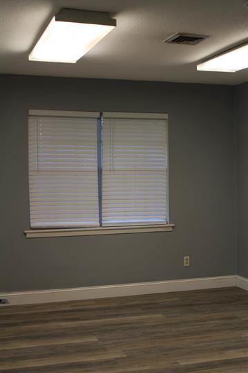 25 North Hospital Dr (OFFICE SPACE) - Photo 4 of 22