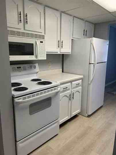 Kellogg Place Apartments 3303 W Willow Knolls Dr, Peoria, IL 61614