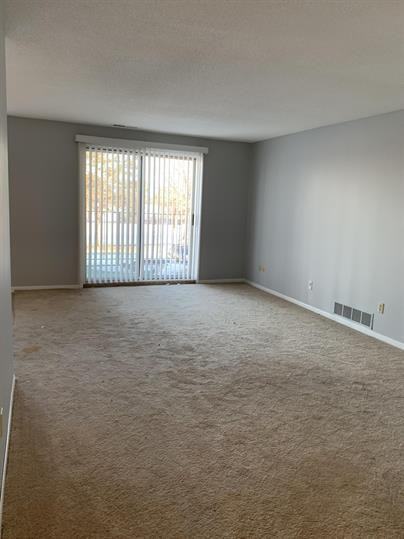 Kellogg Place Apartments 3303 W Willow Knolls Dr, Peoria, IL 61614