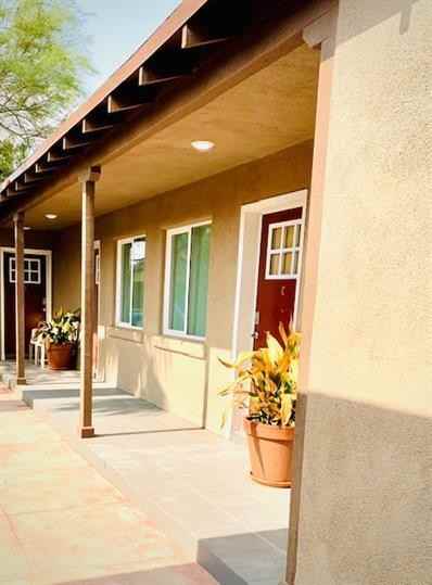 1140 North Richey Boulevard - Photo 3 of 8