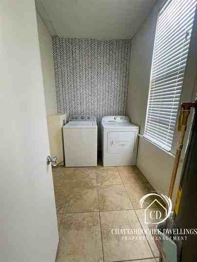 2826 10th Avenue - Photo 7 of 22