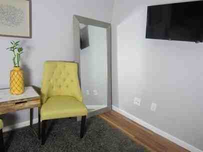 2414 Saint Paul - Photo 4 of 9