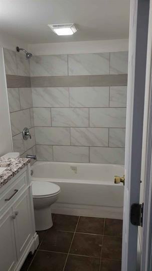 398 South Central Avenue - Photo 4 of 8