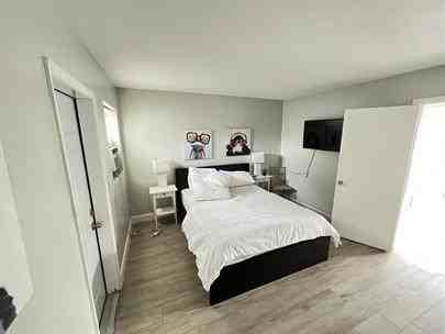 1201 Northeast 15th Avenue - Photo 4 of 7