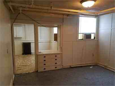 W 25th St 810 - Photo 5 of 17