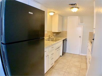 Cielo Vista Townhomes - Photo 3 of 31