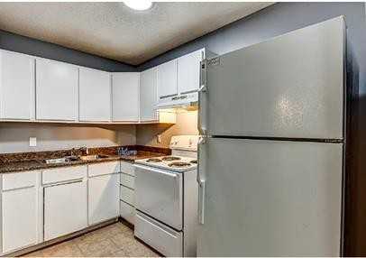 Desert Village Apartments - Photo 7 of 20