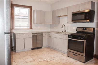 8221 South Colfax Avenue - Photo 7 of 29