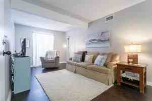 featured image of 301 E Reynolds Dr