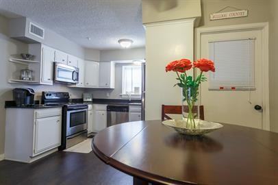 Forest Creek Apartments - Photo 5 of 19