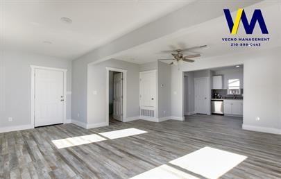 129 East Torrey Street - Photo 3 of 15