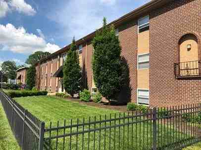 2050 - Photo 7 of 18