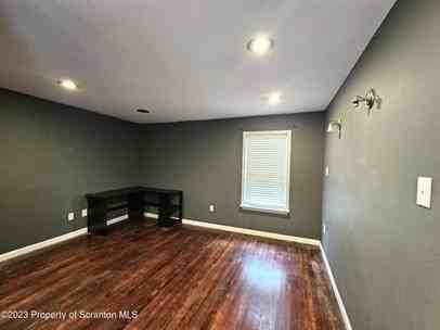 108 Penn St. - Photo 7 of 13