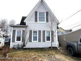 featured image of 539 E Market St