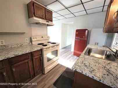 539 East Market Street - Photo 3 of 22