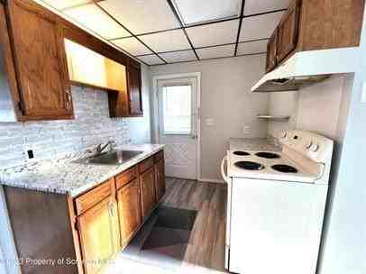 539 East Market Street - Photo 5 of 22