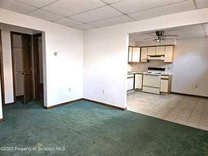 428 Smith Street - Photo 4 of 10