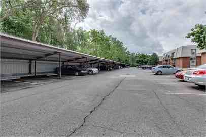 212 Windchase Drive - Photo 4 of 20