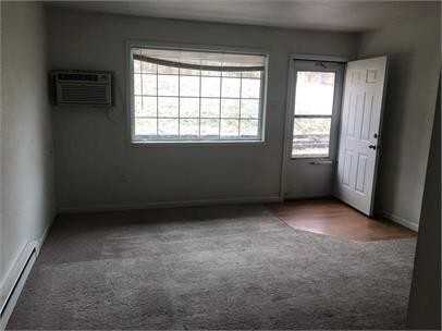 307 Decker - Photo 4 of 30