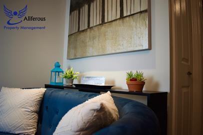 442 McLeod Street - Photo 5 of 28