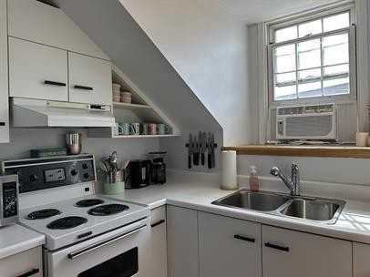 98 Mill Street - Photo 7 of 11