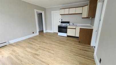 28 Tracy Avenue - Photo 3 of 13