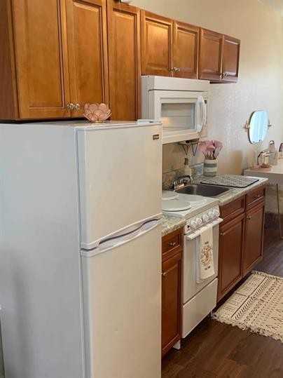 817 East Boulevard Northeast (NEW) - Photo 3 of 13