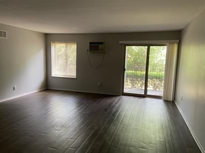 455 West Marshall Street - Photo 3 of 8