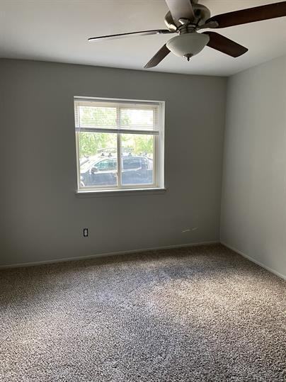 455 West Marshall Street - Photo 4 of 8