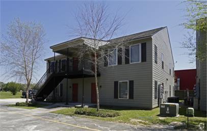Guidry Row Apartments - Photo 6 of 8