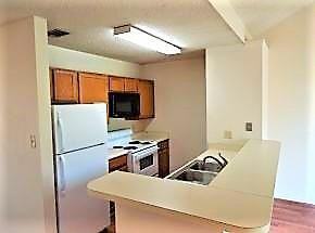 2140 Pearl St Unit 202, Nacogdoches TX - Photo 4 of 11