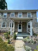 Lincoln Highway 5655, Apt C - Photo 1 of 1