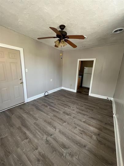 Lincoln Highway 5655, Apt C - Photo 4 of 30