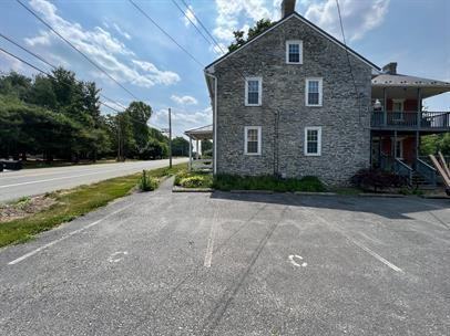 Lincoln Highway 5655, Apt C - Photo 6 of 30