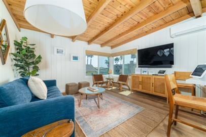 834 South Pacific Street - Photo 3 of 17