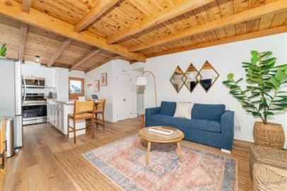 834 South Pacific Street - Photo 5 of 17