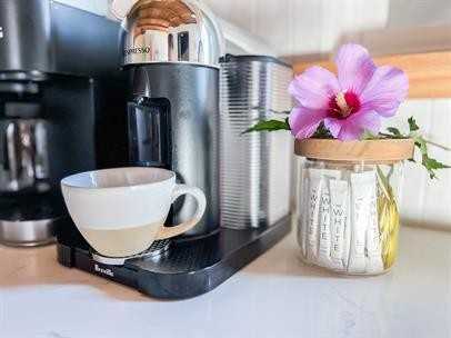 834 South Pacific Street - Photo 7 of 17