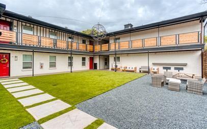 5708 Hudson Street - Photo 3 of 50