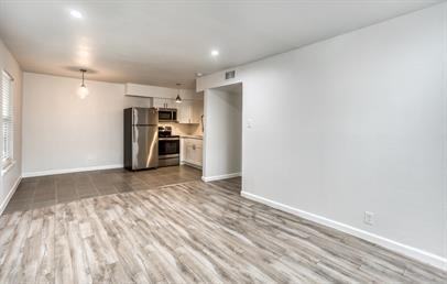 5708 Hudson Street - Photo 5 of 50