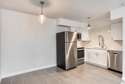 5708 Hudson Street - Photo 6 of 50