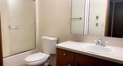 La Villa Apartments - Photo 6 of 17