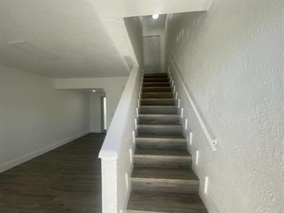 1945 Southwest 5th Street - Photo 3 of 8