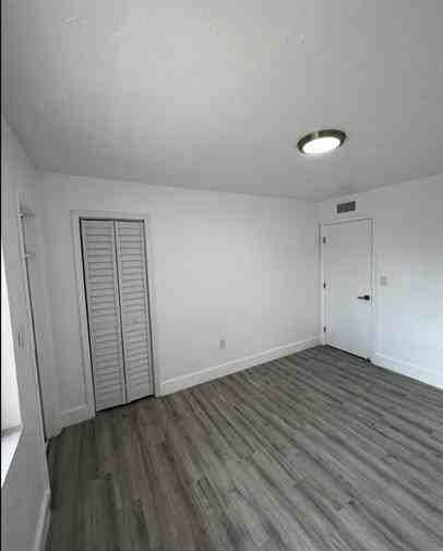 1945 Southwest 5th Street - Photo 5 of 8