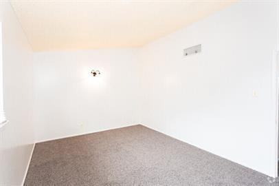 Wellington Commons - Photo 7 of 13