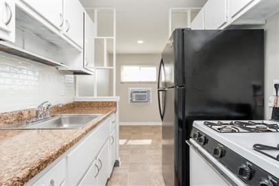 Seabrook Apartments - Photo 3 of 8