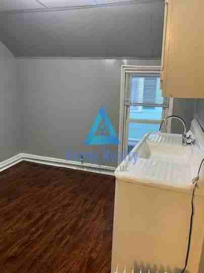 140 1/2 East 6th Avenue - Photo 3 of 9